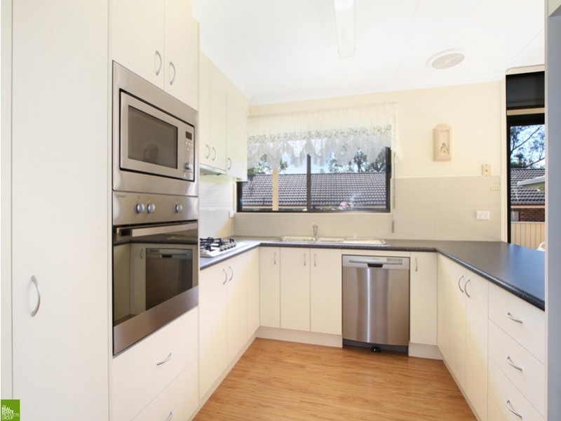 32 Derribong Drive, Cordeaux Heights NSW 2526