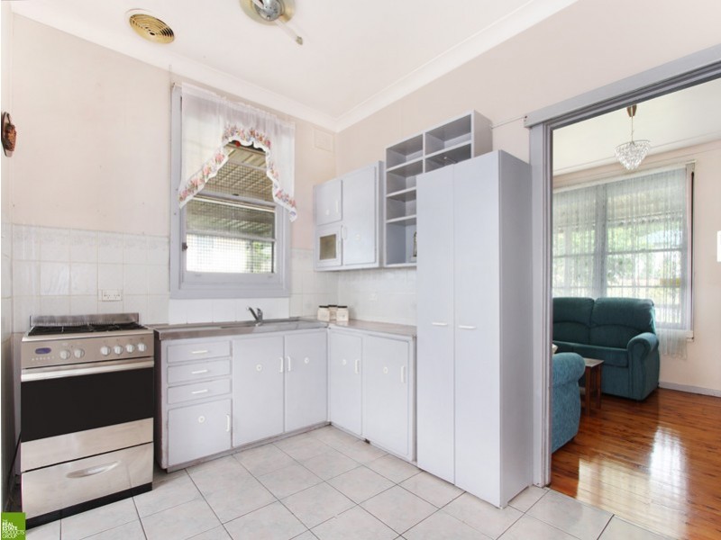 41 Graham Street, Unanderra NSW 2526