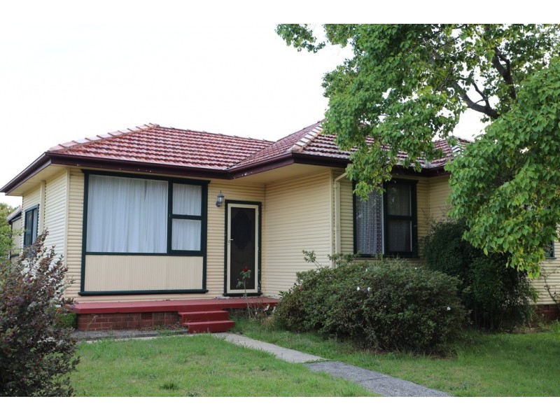 67 Deakin Street, Oak Flats NSW 2529
