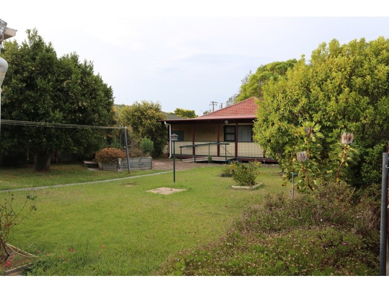 67 Deakin Street, Oak Flats NSW 2529