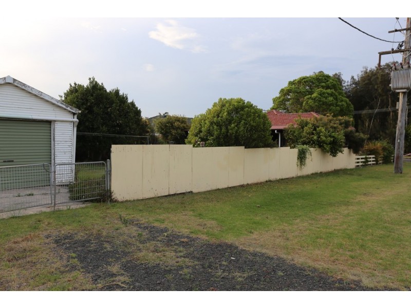 67 Deakin Street, Oak Flats NSW 2529
