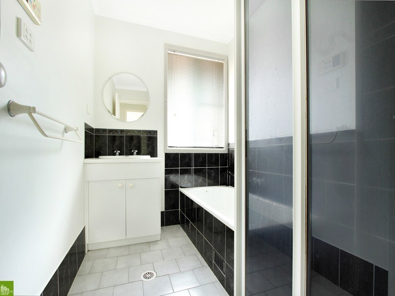 7 Tully Crescent, Albion Park NSW 2527