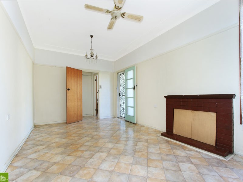 28 Waples Road, Unanderra NSW 2526