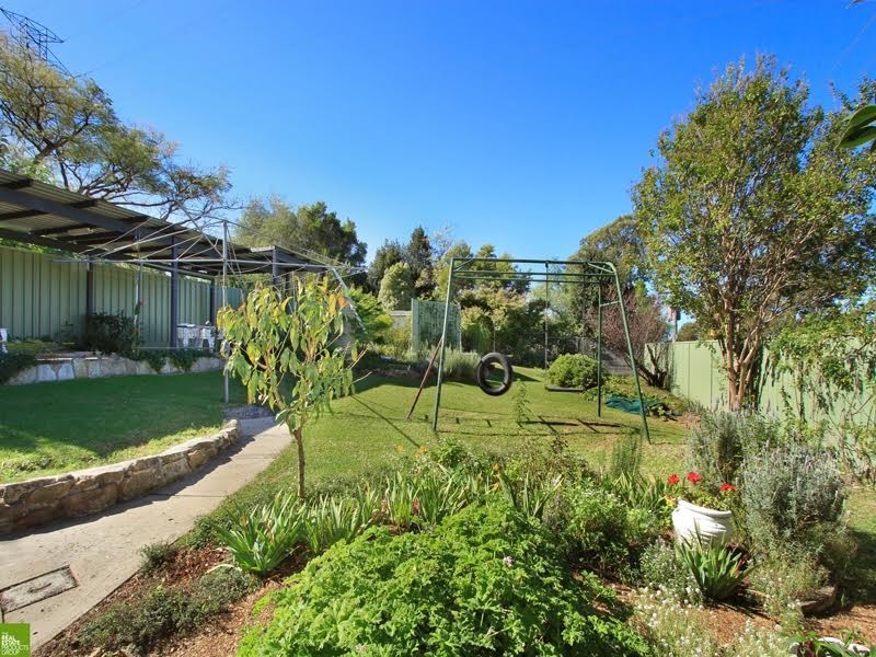 9 Gerard Avenue, Farmborough Heights NSW 2526
