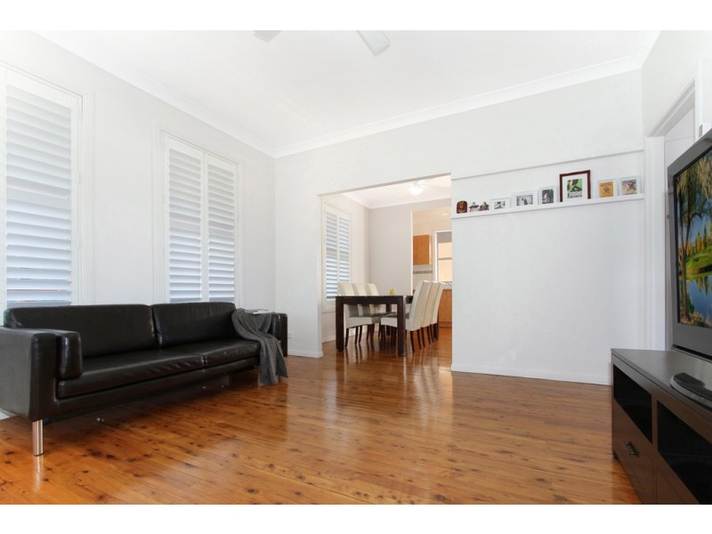 9 Jemima Street, Unanderra NSW 2526
