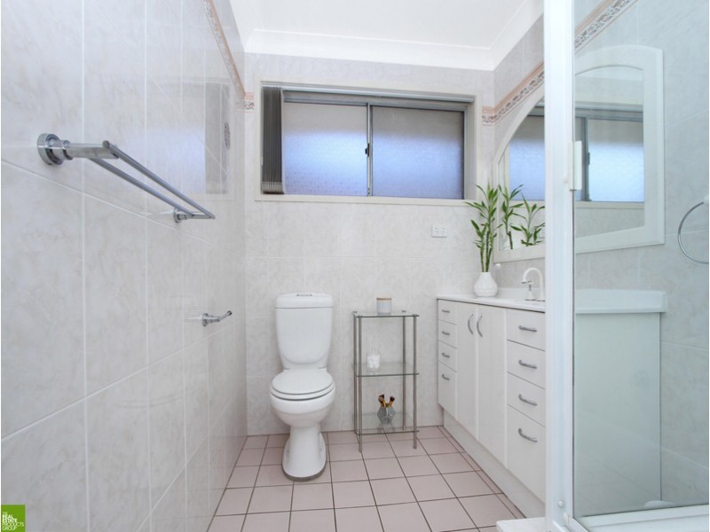 84 Beatus Street, Unanderra NSW 2526