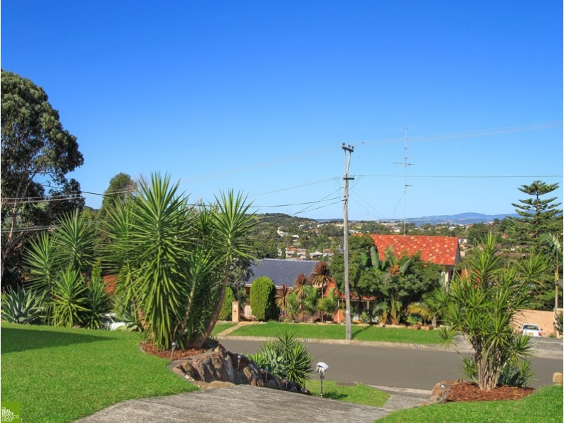 84 Beatus Street, Unanderra NSW 2526