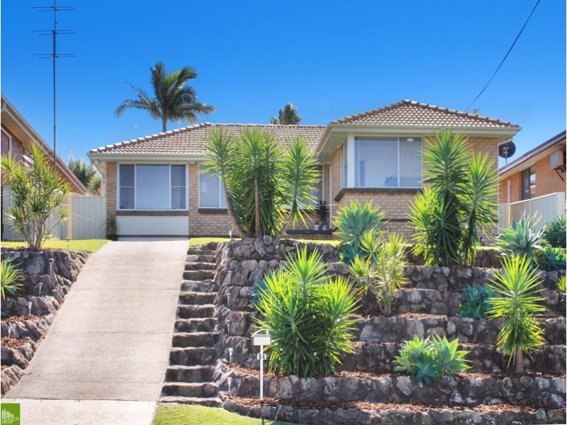 84 Beatus Street, Unanderra NSW 2526