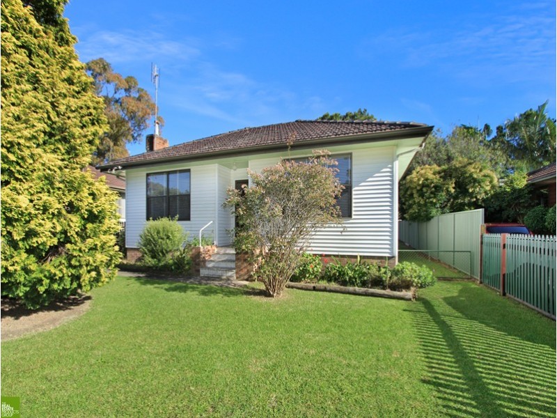 12 Cook Street, Unanderra NSW 2526