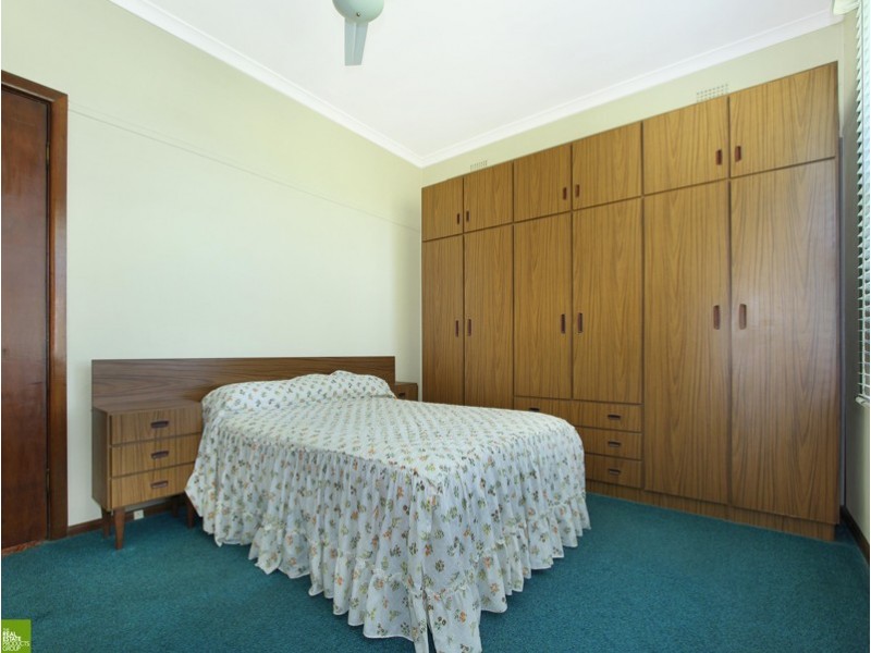 12 Cook Street, Unanderra NSW 2526