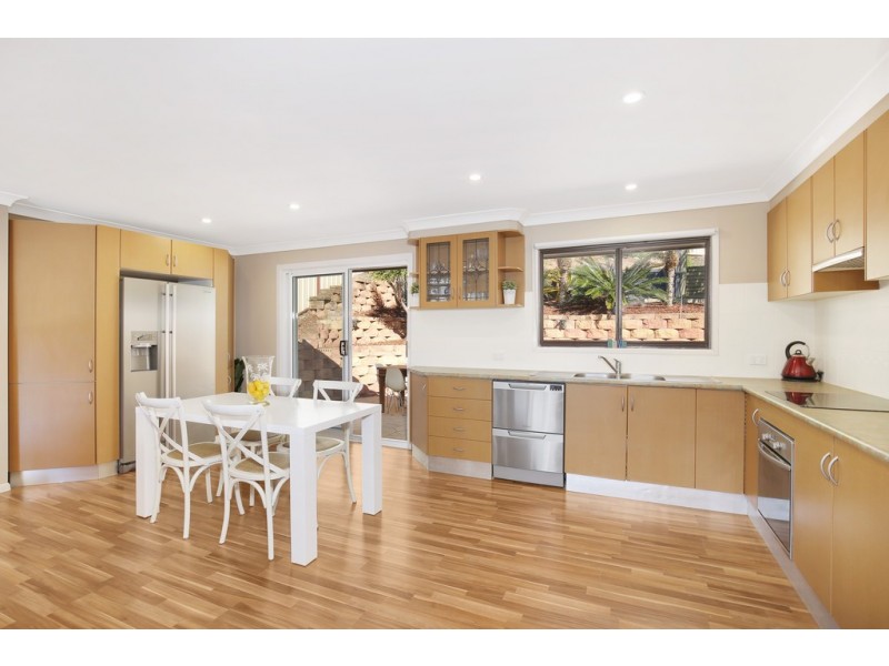 9 Aminya Place, Farmborough Heights NSW 2526