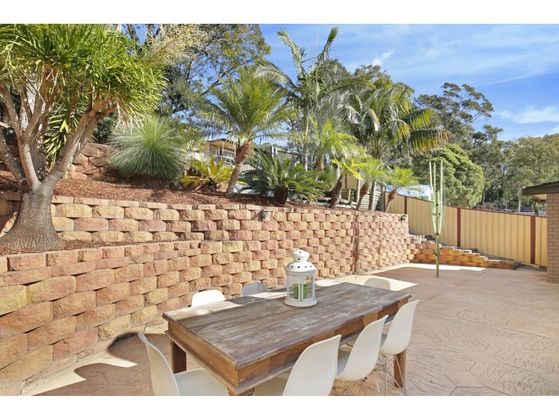 9 Aminya Place, Farmborough Heights NSW 2526