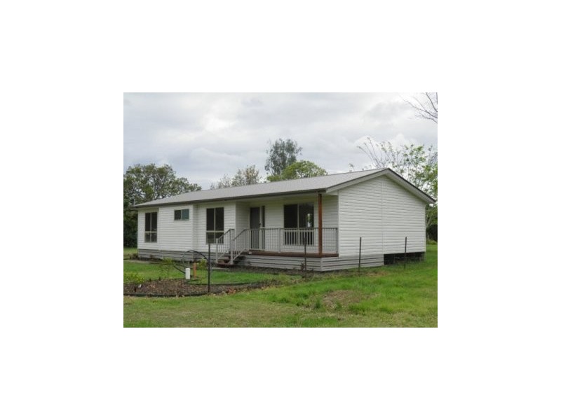 14 Dawes Street, Nagoorin QLD 4680