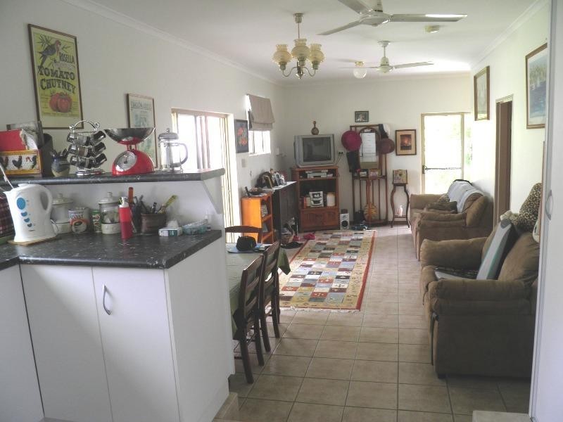 17 Milton St,, Boyne Valley QLD 4680