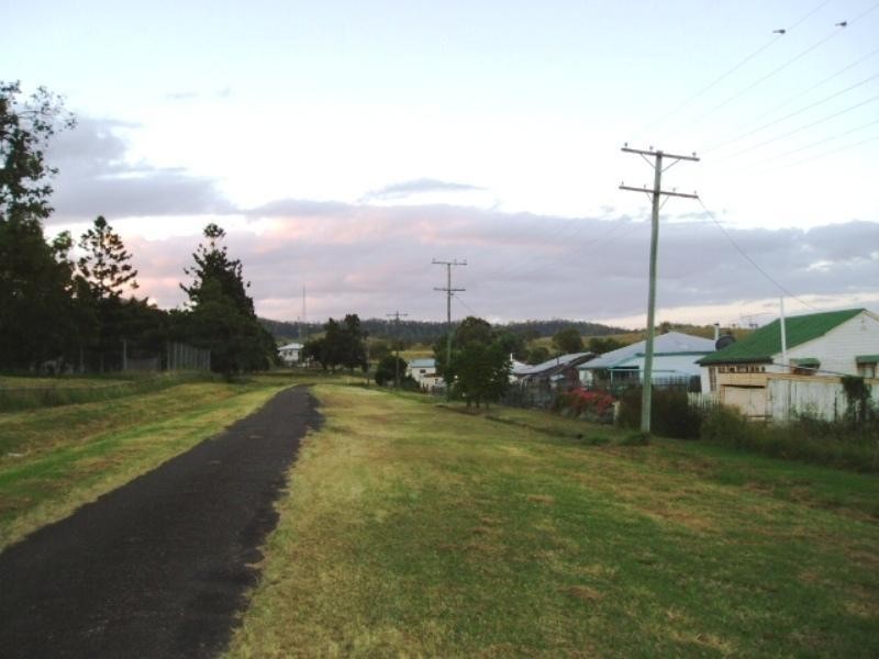 23 Pine Street,, Kalpowar QLD 4630