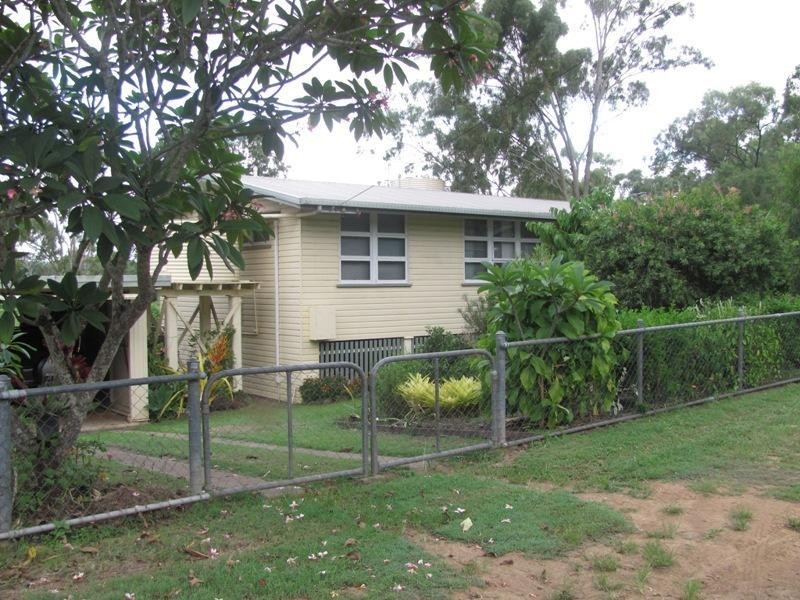 18 Langmorn Street, Raglan QLD 4697