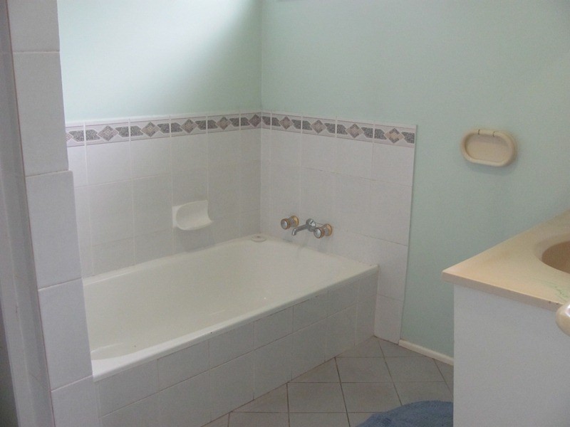 4 Streeter Street, Clinton QLD 4680