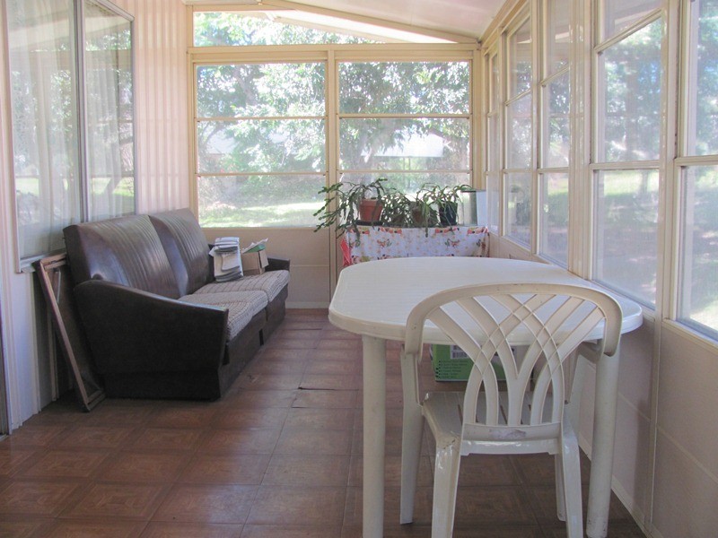 2 DAVIS STREET, Mount Larcom QLD 4695