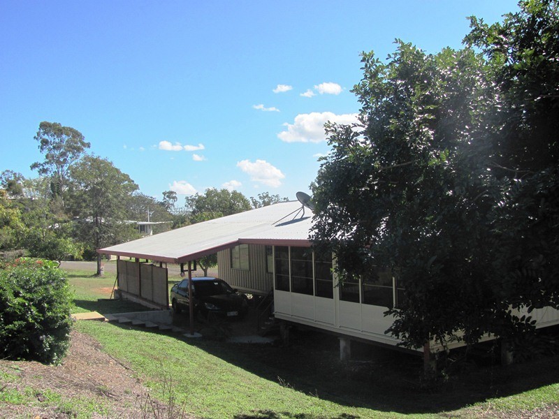 2 DAVIS STREET, Mount Larcom QLD 4695