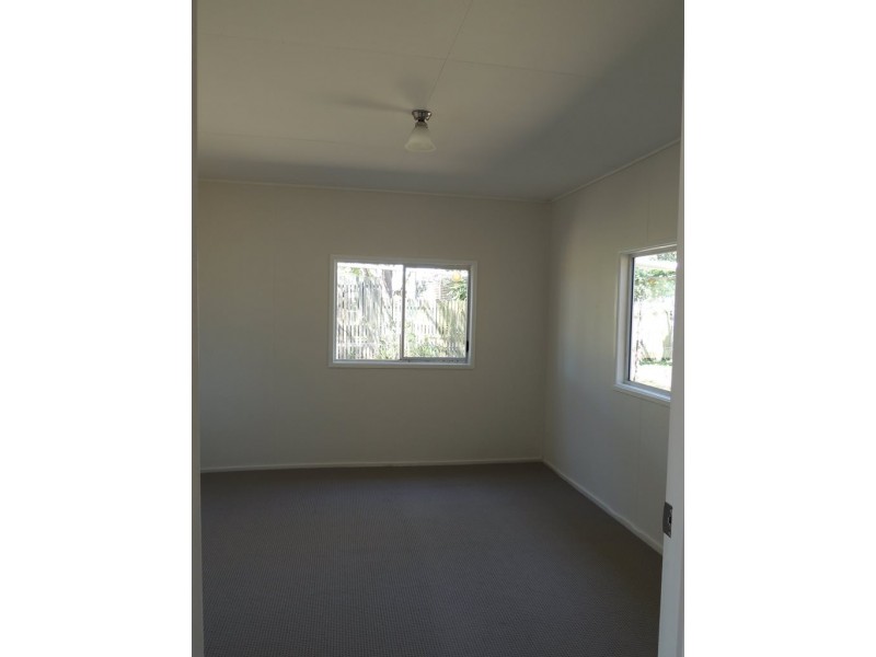 29 TUMMON STREET, Ambrose QLD 4695