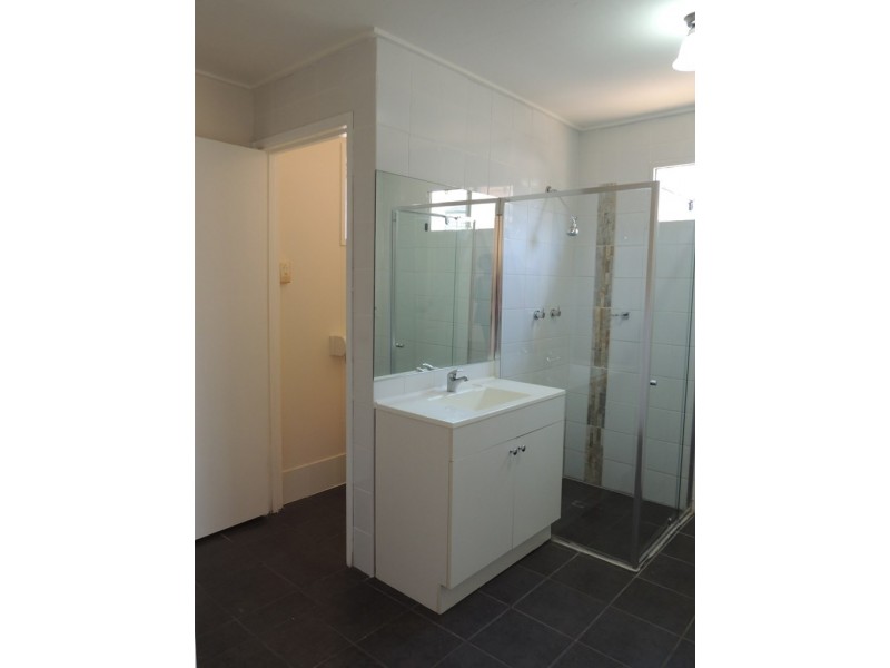 29 TUMMON STREET, Ambrose QLD 4695