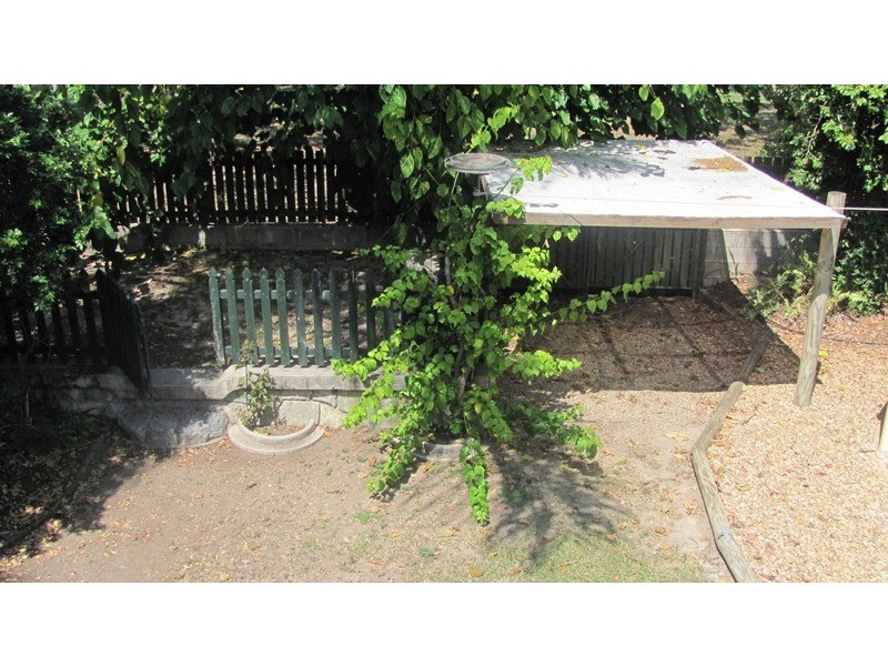 13 Clark, Clinton QLD 4680