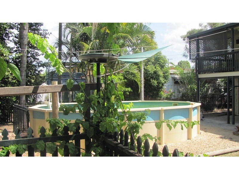 13 Clark, Clinton QLD 4680