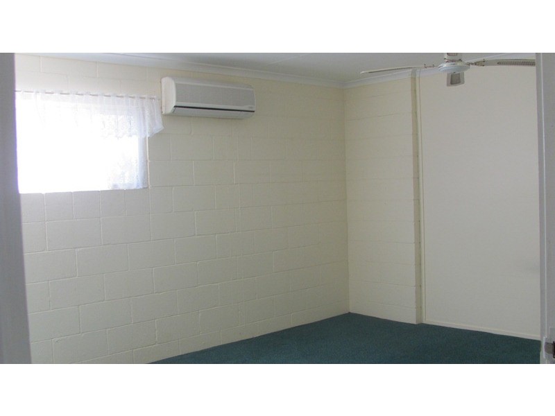 13 Clark, Clinton QLD 4680