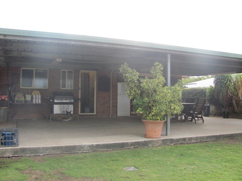 276 J Hickey Avenue, Clinton QLD 4680