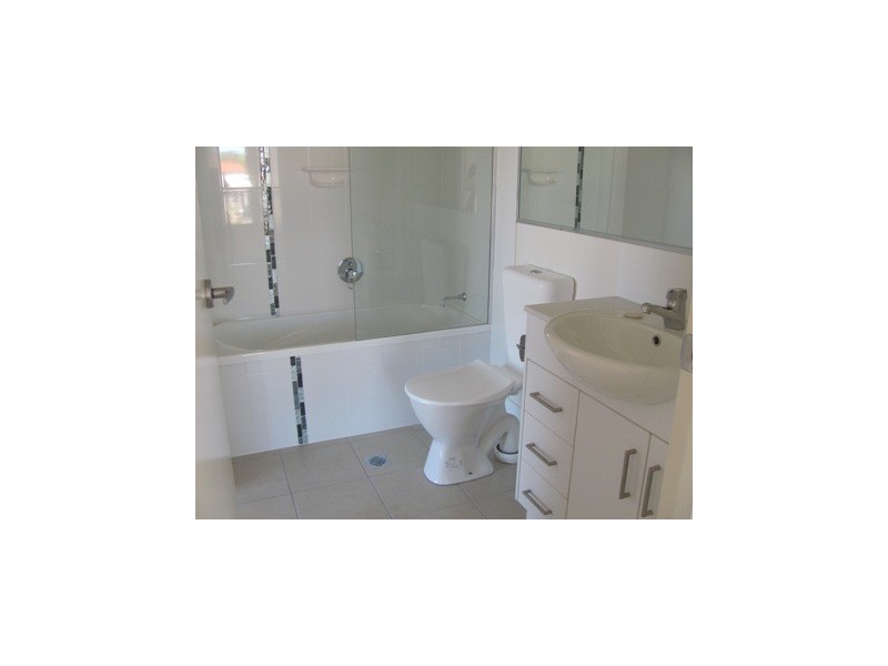 Unit 1 19 Morris Avenue, Calliope QLD 4680