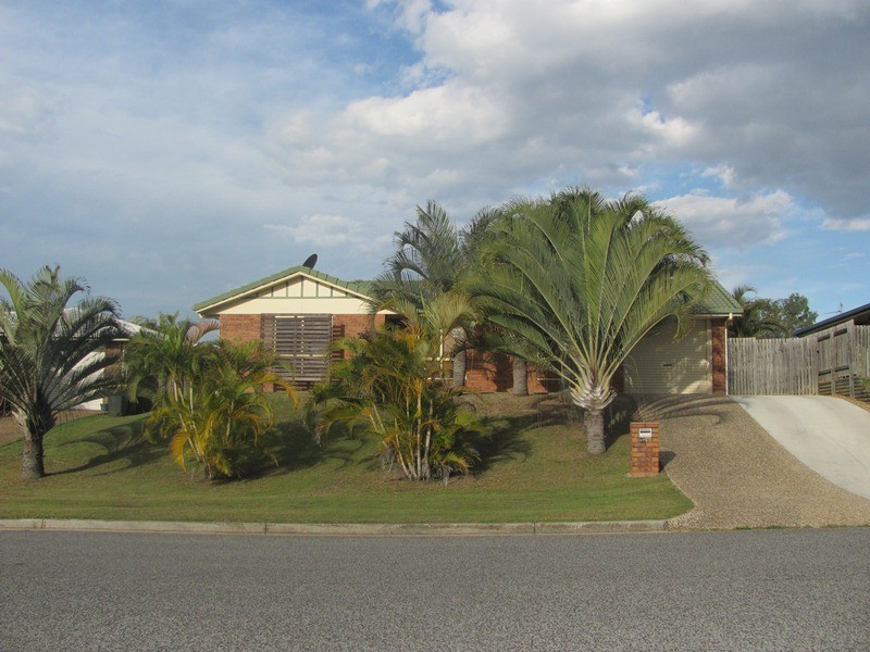 276 J Hickey Avenue, Clinton QLD 4680