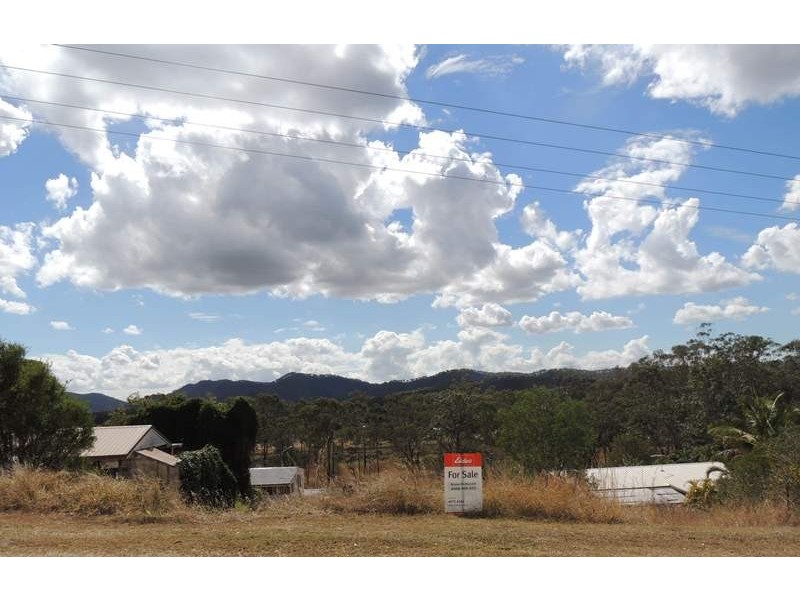 4 Gladstone Street, Mount Larcom QLD 4695