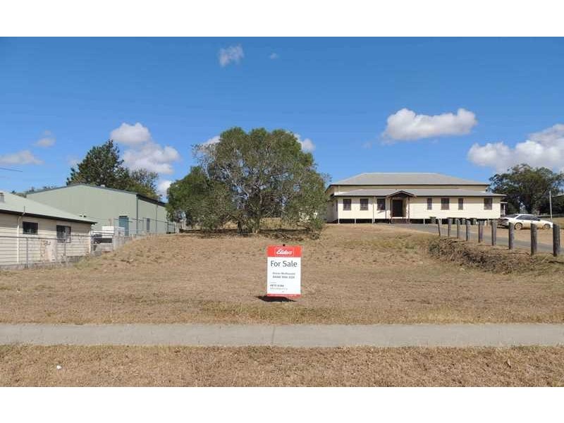 43 Raglan Street, Mount Larcom QLD 4695