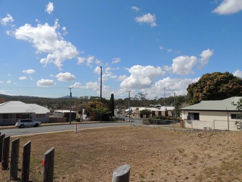 43 Raglan Street, Mount Larcom QLD 4695