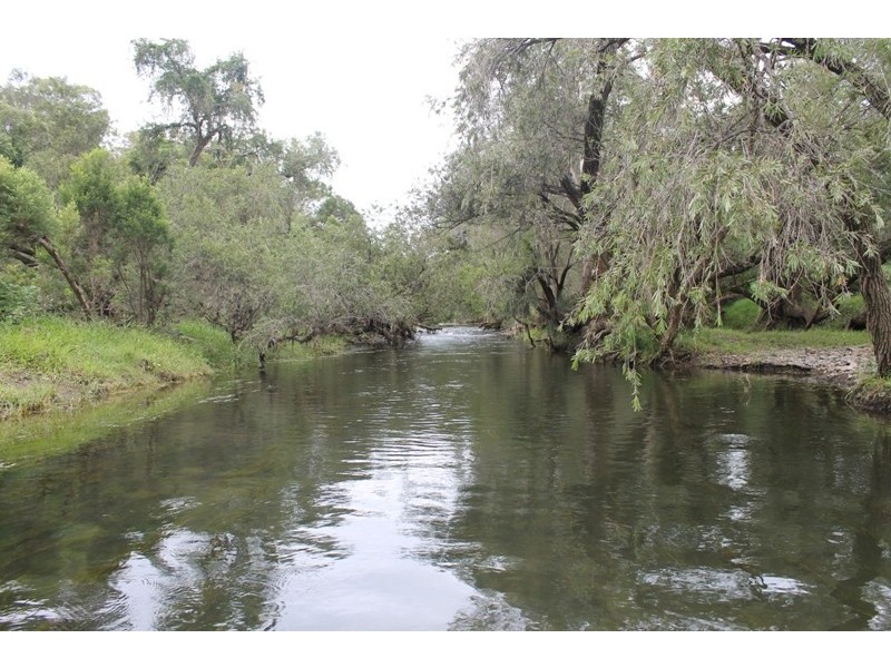 374 Dalga Road, Boyne Valley QLD 4680