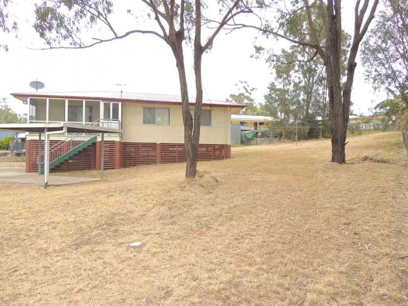 5 Raglan Street, Mount Larcom QLD 4695