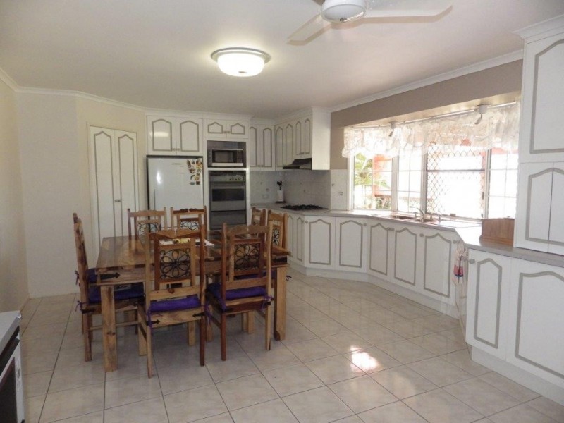 47 Koorawatha Drive, Bororen QLD 4678