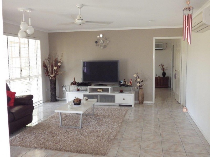 47 Koorawatha Drive, Bororen QLD 4678