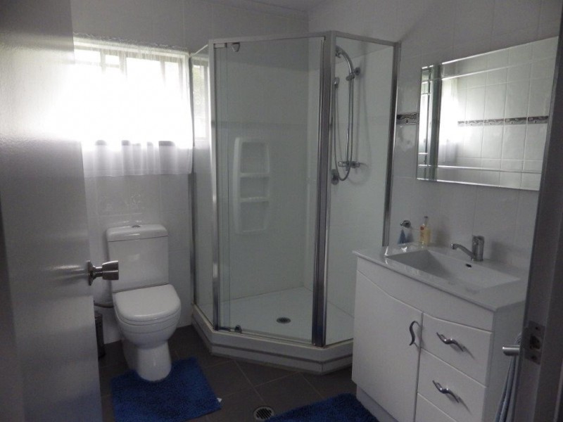 6 Jordana Court, Wurdong Heights QLD 4680