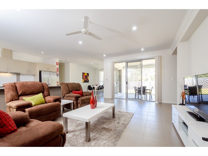 1 Thornbill Street, New Auckland QLD 4680