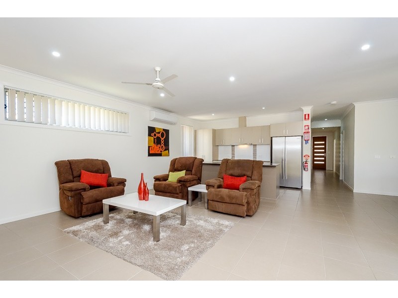 1 Thornbill Street, New Auckland QLD 4680