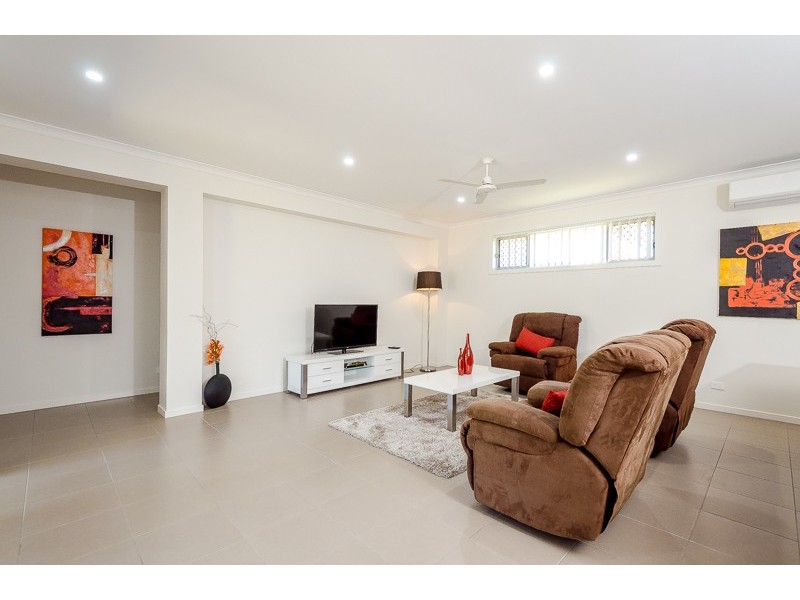 1 Thornbill Street, New Auckland QLD 4680
