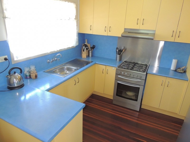 8 MARLIN STREET, Toolooa QLD 4680