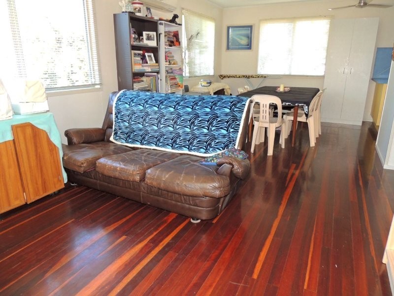 8 MARLIN STREET, Toolooa QLD 4680