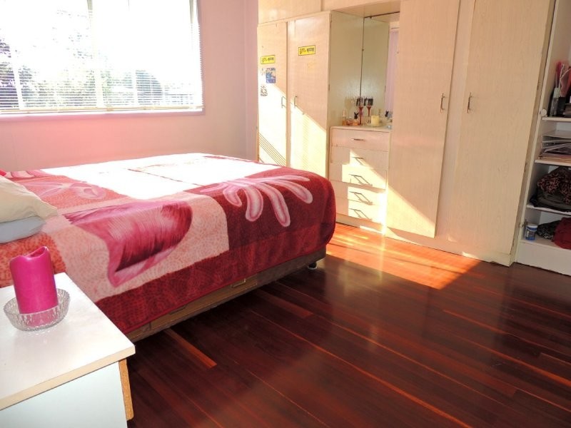 8 MARLIN STREET, Toolooa QLD 4680