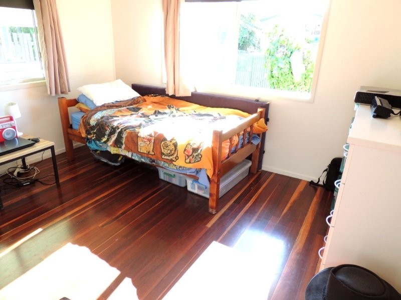 8 MARLIN STREET, Toolooa QLD 4680