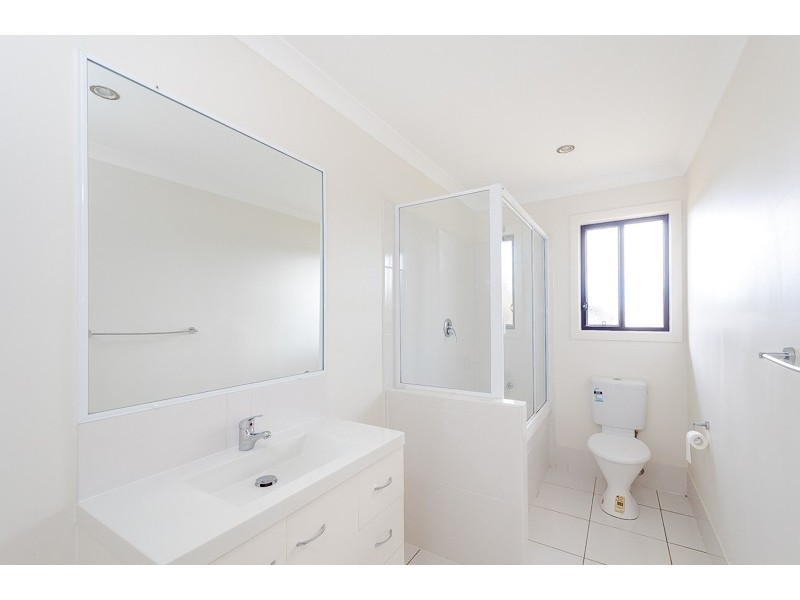 72 Victoria Avenue, Glen Eden QLD 4680