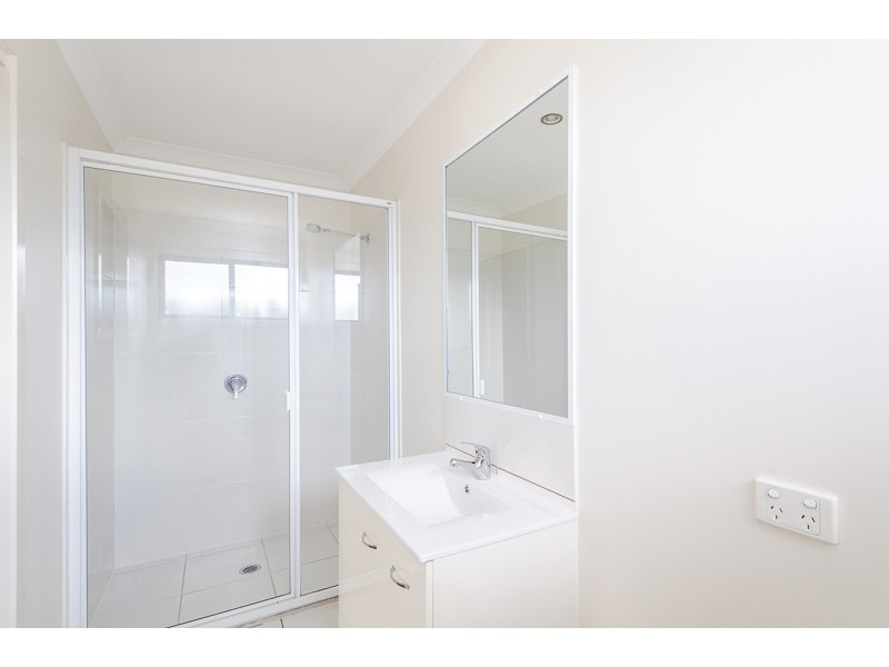 72 Victoria Avenue, Glen Eden QLD 4680