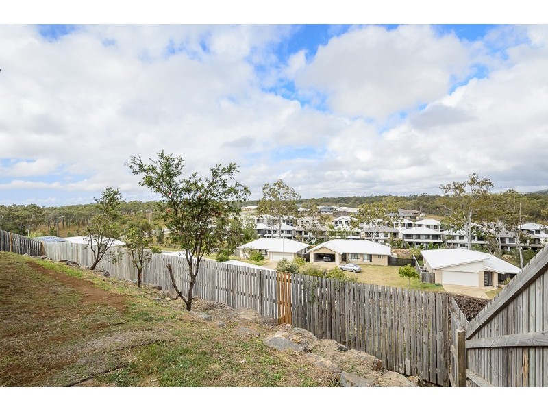 72 Victoria Avenue, Glen Eden QLD 4680