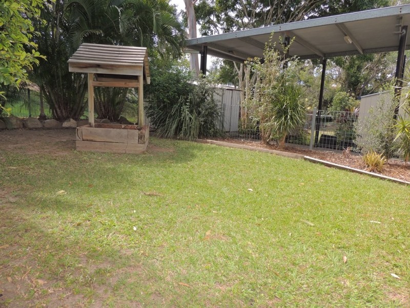 12 HAYES AVENUE, Boyne Island QLD 4680